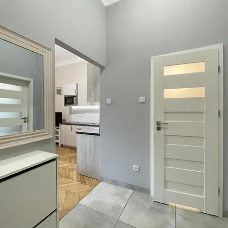 Spacious Sarego Street - Ac, Calm Area, Close To Wawel Apartament *